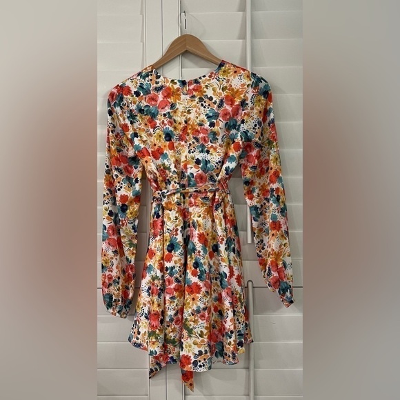 Lovers + Friends Ivy Dress in Bouquet Floral - Picture 7 of 13